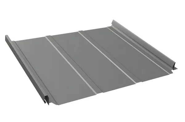 Dikişleri ve bağlayıcıları olan gri retro çatı paneli. Beyaz arka planda izole edilmiş kaburgaları olan modern galvanize çelik çatı levhası. İade eklemli klasik stil siyah metal panel. Falz çatısı.