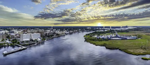 Wilmington Kuzey Carolina nehir yürüyüşü gün batımı