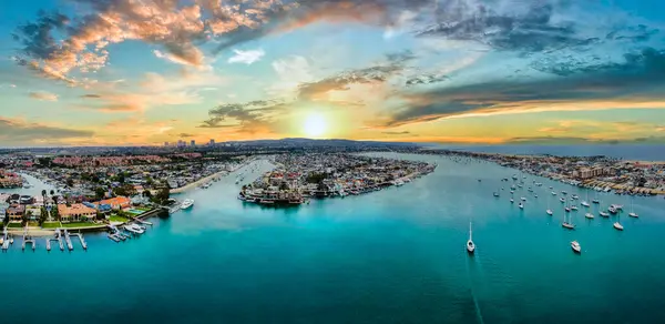 Newport Sahili Kaliforniya Gündoğumu