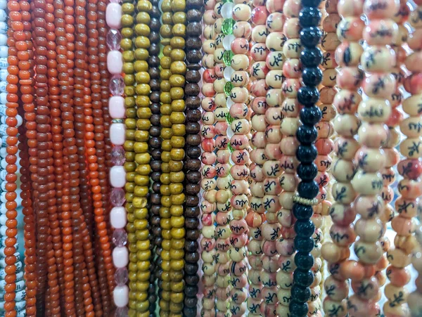 Religious Beads Colorful Strings Muslim Prayer Chaplet Market Close Shot — Stock Photo, Image