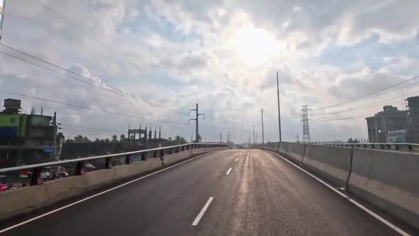 Video Scendere Dal Cavalcavia Autostradale Strada Senza Ingorghi Dhaka Ripresa — Video Stock