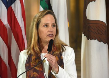 San Francisco, CA - 8 Mart 2023: Andrea Dew Steele, Uluslararası Kadınlar Günü Kadınlar Tarihi Ayında konuşan California 'nın kurucularından..