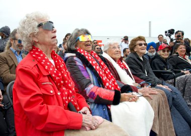 Richmond, CA - 25 Mayıs 2023: Marian Sousa, Ernestine Wean, Jeanne Gibson, Marian Wynn, Betty Reid Soskin. Orijinal 