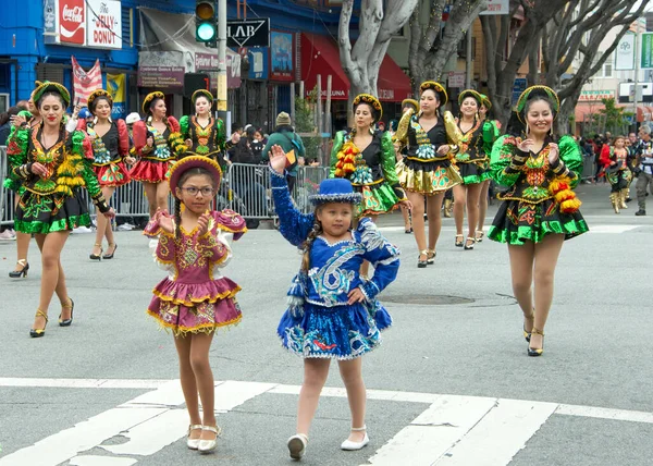 San Francisco Mayo 2023 Participantes Identificados 45º Desfile Anual Del —  Fotos de Stock