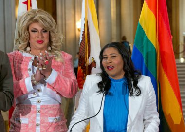 San Francisco, CA - 2 Haziran 2023: Belediye Başkanı London Breed, San Franciscos 53. Geleneksel Onur Ayı 'nı Haziran ayı ilan ederek basın toplantısında konuşma yapacak.. 