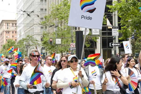 San Francisco Juni 2023 Deelnemers Vieren Het Gay Pride Parade — Stockfoto