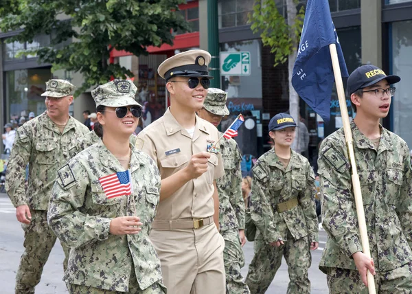 stock image Alameda, CA - July 4, 2023: Alameda 4th of July Parade, one of the largest and longest Independence Day parade in the nation. Unidentified participants.