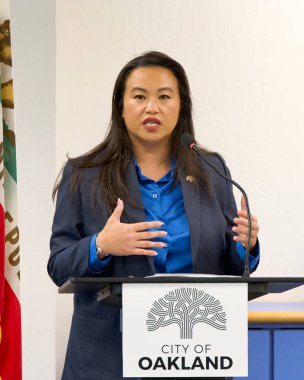 Oakland, CA - 22 Ağustos 2023: Başkan Sheng Thao Vietnam 'a yaptığı son seyahatin sonuçlarını tartışıyor ve ilişkileri güçlendirme ve yeni fırsatlar yaratma çabalarıyla sonuçlanıyor.