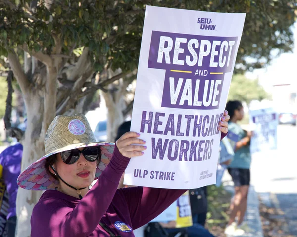 San Leandro Oct 2023 Health Care Workers Protesting Kaiser Medical Stock Photo