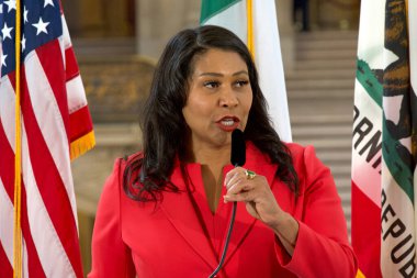 San Francisco, CA - 11 Ekim 2023: Belediye Başkanı London Breed, İtalyan Miras Ayı kutlamasında konuşma yapacak. Düzenleyen Denetmen Catherine Stefani.