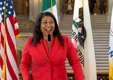 San Francisco, CA - 11 Ekim 2023: Belediye Başkanı London Breed, İtalyan Miras Ayı kutlamasında konuşma yapacak. Düzenleyen Denetmen Catherine Stefani.