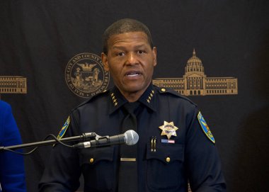 San Francisco, CA - 9 Kasım 2023: Polis Şefi William Scott, yaklaşmakta olan APEC konferansının şehir üzerindeki güvenlik sorunları ve etkilerinden bahsediyor
