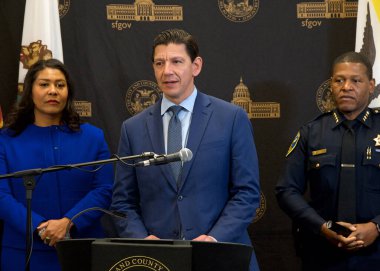 San Francisco, CA - 9 Kasım 2023: Joaquin Torres, İlçe Değerlendirme Kaydı, yaklaşan APEC konferansını çevreleyen şehir üzerindeki güvenlik sorunları ve etkileri hakkında konuşuyor