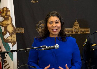 San Francisco, CA - 9 Kasım 2023: Belediye Başkanı London Breed güvenlik sorunları ve yaklaşan APEC konferansını çevreleyen şehir üzerindeki etkilerden bahsediyor
