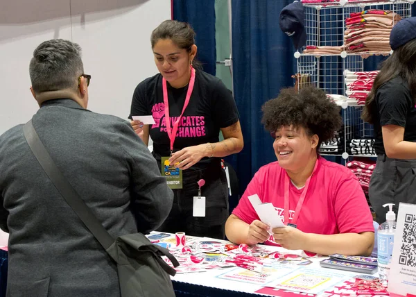 stock image Sacramento, CA - Nov 17, 2023: Convention participants an exhibitors in the Sacramento Convention Center exhibit room at the California Democratic Endorsing Convention