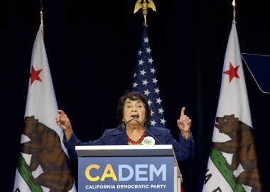 Sacramento, CA - 18 Kasım 2023: Delores Huerta Cumartesi sabahı CADEM Genel Kurultayı 'nda konuşma yapacak.