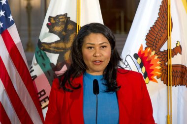 San Francisco, CA - 8 Şubat 2024: Belediye Başkanı London Breed, Belediye Binası 'nda yapılan bir basın toplantısında Ay Yılbaşı Mührü' nün yıllık açılışı için konuşma yapacak.