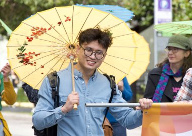 Oakland, CA - 18 Şubat 2024: Oaklands Çin Mahallesi 'nde düzenlenen 2..