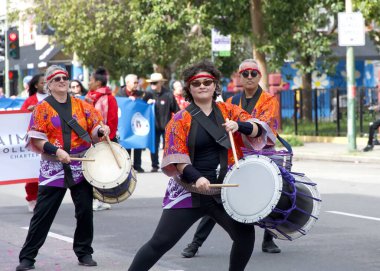 Oakland, CA - 18 Şubat 2024: Oaklands Çin Mahallesi 'nde düzenlenen 2..