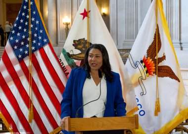 San Francisco, CA - 19 Mart 2024: Belediye Başkanı London Breed Belediye Binasında düzenlenen Kadın Tarihi Ayı Töreninde konuşma yapacak.