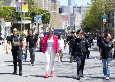 San Francisco, CA - 21 Nisan 2024: Bölge Savcısı Brooke Jenkins 57. Geleneksel Kiraz Çiçeği Festivali 'ne katıldı.