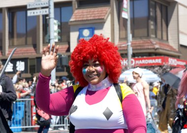 San Francisco, CA - 21 Nisan 2024: 57. Geleneksel Kiraz Çiçeği Festivali 'nin Birleşik Katılımcıları.