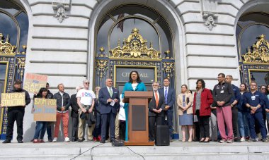 San Francisco, CA - 26 Haziran 2024: Belediye Başkanı London Breed, Güvenli, Sağlıklı ve Canlı SF Bond tedbiri hakkındaki Denetleme Kurulu Bütçe Komitesi oturumu öncesinde bir mitingde konuşma yaptı. 