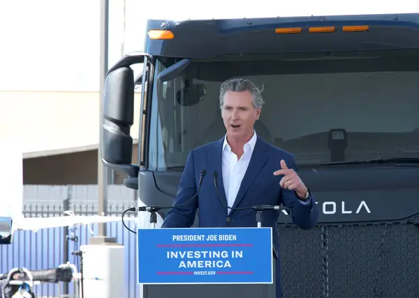 stock image Oakland, CA - Aug 30, 2024:  Gavin Newsom speaking about his commitment to build and expand clean energy in CA with the launch of a clean, renewable hydrogen hub at the Port of Oakland.