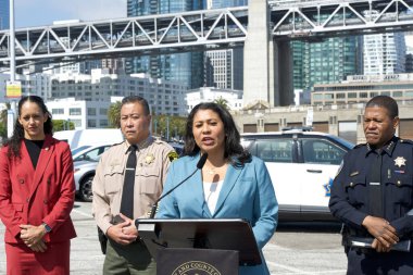 San Francisco, CA - 16 Eylül 2024: Belediye Başkanı London Breed, San Francisco 'daki kamu güvenliğini artırmaya devam edecek yeni teknolojiyle ilgili basın toplantısında konuştu.