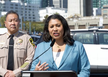 San Francisco, CA - 16 Eylül 2024: Belediye Başkanı London Breed, San Francisco 'daki kamu güvenliğini artırmaya devam edecek yeni teknolojiyle ilgili basın toplantısında konuştu.
