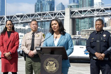 San Francisco, CA - 16 Eylül 2024: Belediye Başkanı London Breed, San Francisco 'daki kamu güvenliğini artırmaya devam edecek yeni teknolojiyle ilgili basın toplantısında konuştu.