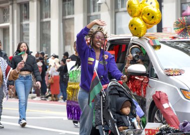 Oakland, CA - 25 Şubat 2024: Oakland 'da düzenlenen ve Black Infant Health tarafından sunulan 8. Bu yılın teması: Küçük Anlarda Neşeyi Bulmak.