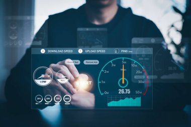 Metaverse teknoloji konsepti ile hızlı internet bağlantısı, akıllı telefon ve internet hız ölçümünün sanal ekranı, internet ve teknoloji konsepti, 6G Hızlı İnternet konsepti