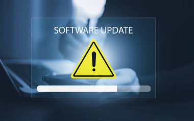 Smartphone with Update Software Computer Program Upgrade Business Technology Internet, Güncelleme on Sanal Screen. İnternet ve teknoloji konsepti, çubuğu güncellemeyle yükleme.