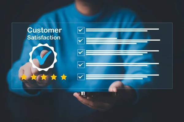 Hand Touch Customer Review Satisfaction Feedback Survey Concept Користувачі Дають — стокове фото