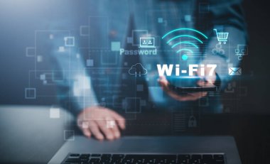 Wifi 7 teknolojisi bağlı aygıtlara daha hızlı ulaşım için veri iletiminin verimliliğini artırarak, daha yüksek performans sağlar.