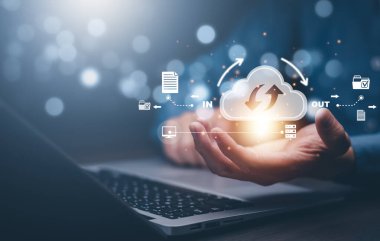 Bulut teknolojisi konsepti Küresel Meta Sistemler Ağı, İnternet bulut teknolojisi ve Dosya Aktarım yedekleme kopyası ile İnsan el ele verisi, Telekomünikasyon için Küresel İş İnternet