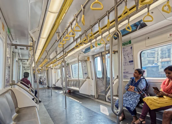 2022 Nuevo Metro Mumbai Cómodo Moderno Rápido Nuevo Medio Transporte Fotos de stock libres de derechos