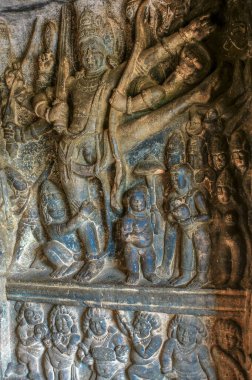 06 07 2008 Vishnu Trivikrama heykel kabartması ikinci mağarada, Badami, Karnataka, Hindistan