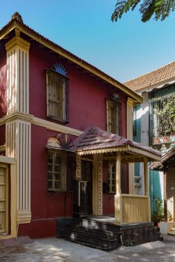 08 22 2009 Seven floors Bell Tower mechanical bell rung every hour from the top. The people of Thanjavur are called 