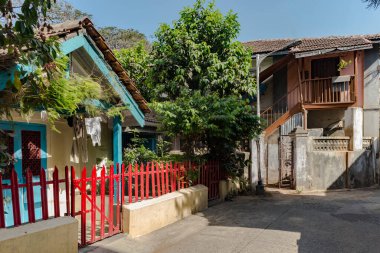 08 22 2009 Seven floors Bell Tower mechanical bell rung every hour from the top. The people of Thanjavur are called 