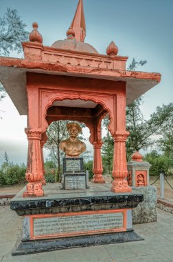 01 11 2007 Vintage Tanhaji Malusare Samadhi, Sinhagad kalesi, Pune, Maharashtra, Hindistan