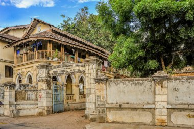 05 27 2011 Rustamji Dhunajibhai Tarachand Parsi General Hospital 1920 Surat GUJARAT-INDIA