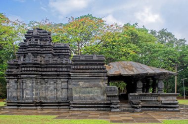 10 Jun2009 Shri Mahadev Temple, Tambdi Surla,is a 12th century Kadamba Style Shaivite temple of the Kadamba period GOA India