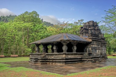 10 Jun2009 Shri Mahadev Temple, Tambdi Surla,is a 12th century Kadamba Style Shaivite temple of the Kadamba period GOA India