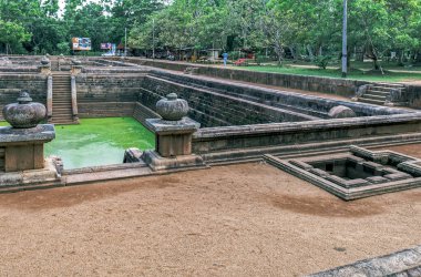 09 10 2007 İkiz Göletler Kuttam Pokuna, Abhayagiri Kompleksi, Anuradhapura, UNESCO Dünya Mirası Sitesi, Sri Lanka, Asya