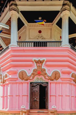 09 08 2007 Malwathu Maha Viharaya bir Budist manastırı; Kandy Gölü Kandy şehrinde; Sri Lanka Asya.