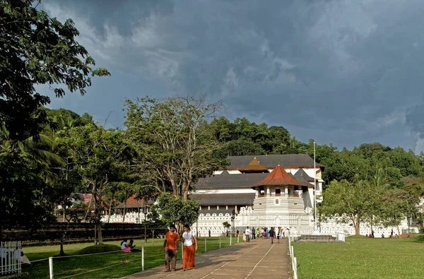 2007 Vintage Temple Tooth Nationell Singalesisk Hjälte Leder Uppror Mot — Stockfoto
