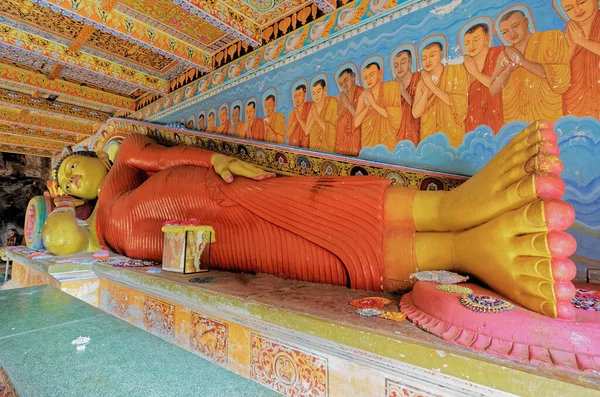 2007 Een Groot Standbeeld Van Liggende Houding Van Boeddha — Stockfoto
