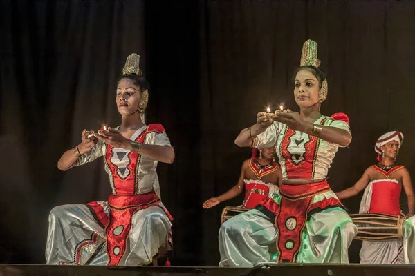 2007 Geleneksel Kostümlü Sanat Kültür Dansçıları Kandy Sri Lanka Asia — Stok fotoğraf
